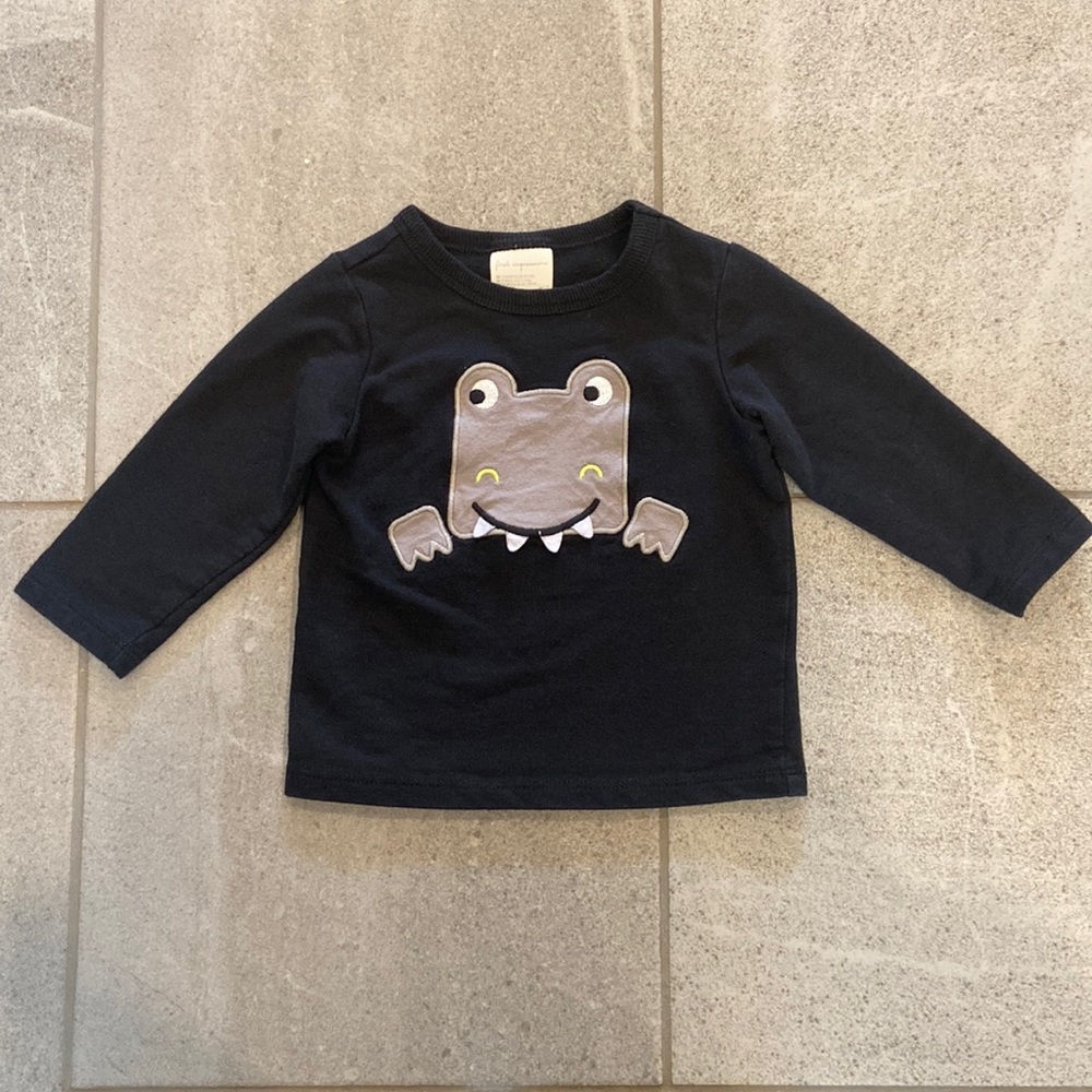 SOLD! First Impressions Black Long Sleeve Tee with Frog Design
